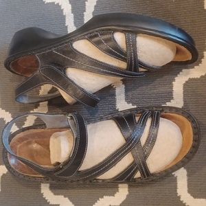 Naot Paris Black Leather Sandals Women's 10 / 41